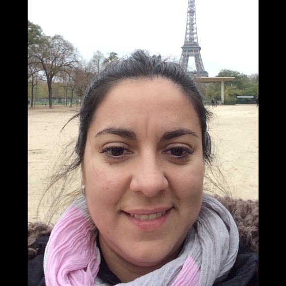 Meet your Posher, Melanie - Picture 1 of 1